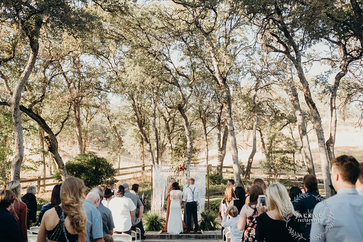 Rustic Bohemian Wedding | Velours Floral Designs | Jack Vu Photography