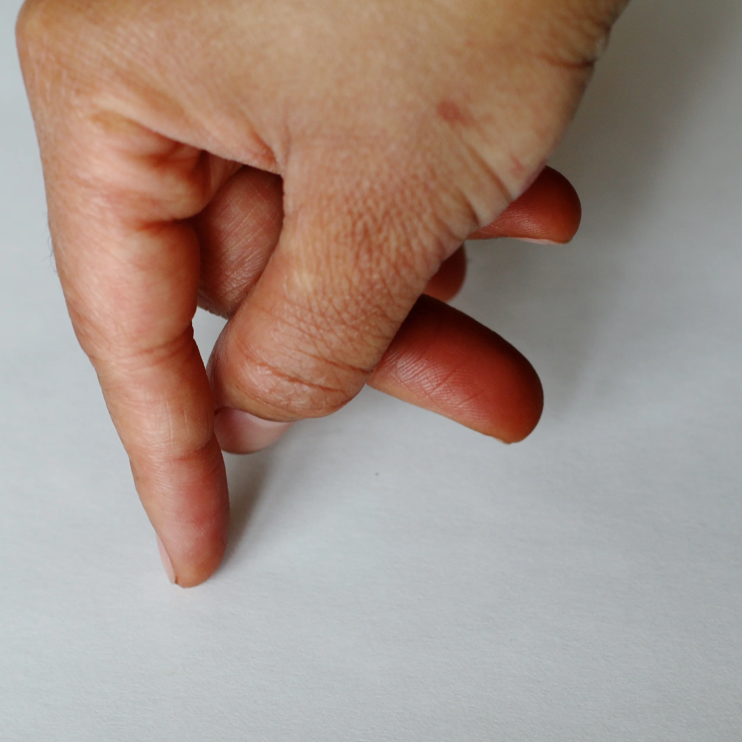 Finger stick men for crimping pie edges
