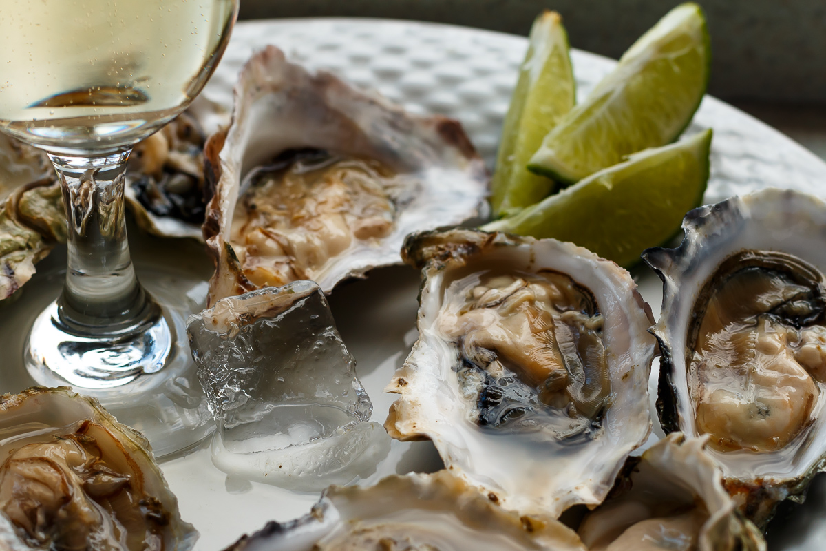 Oysters shucking credit: the mad genius in the house with the leatherman fixation π