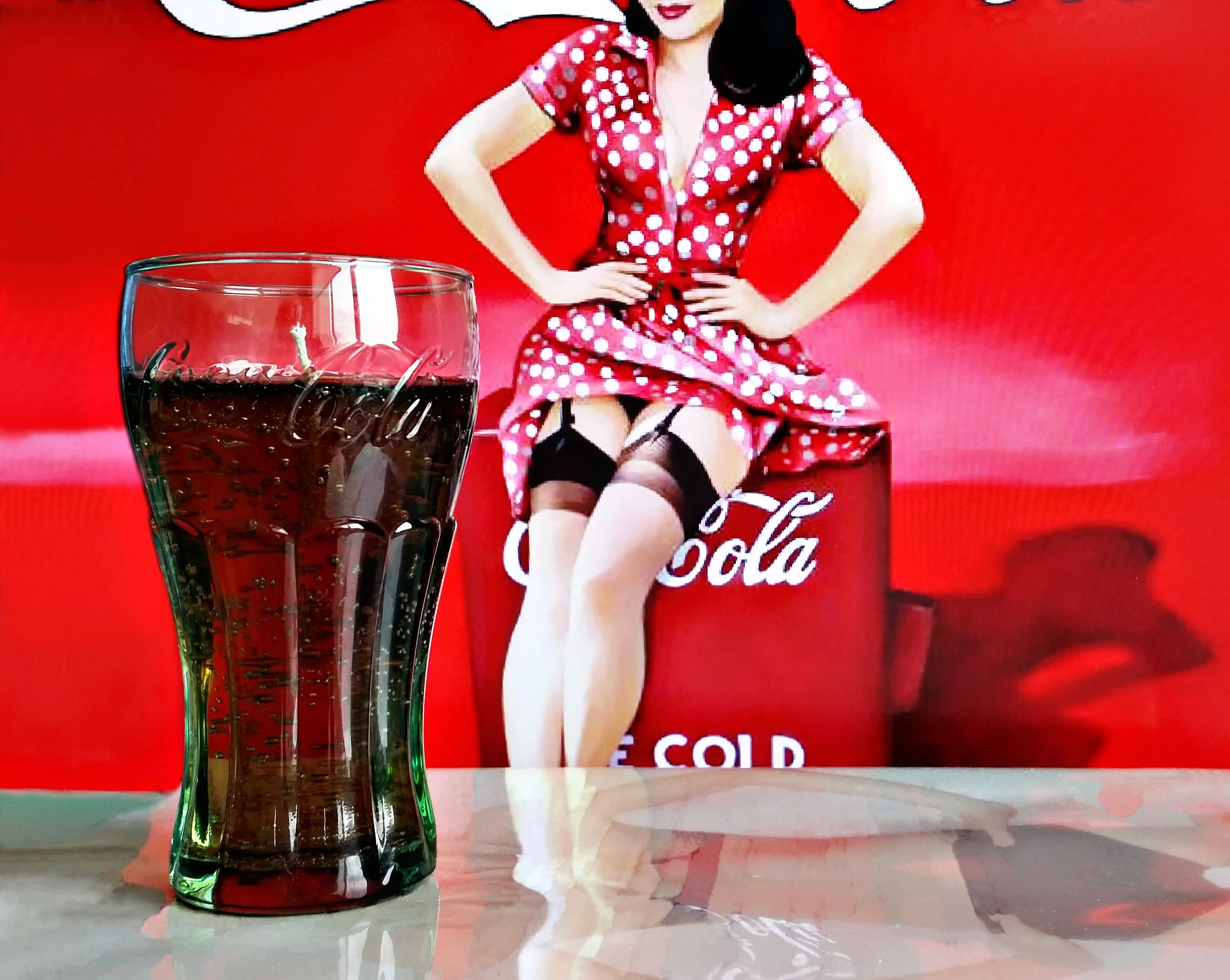 Classic Cola Scented Candle (100+ hours of burn)