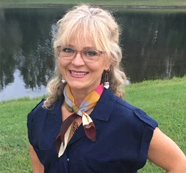 Cropped - LibbySwenson.jpg