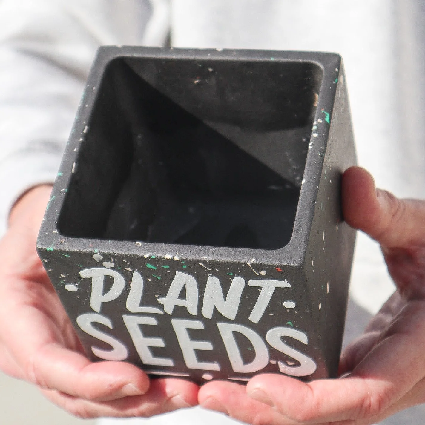 SquarePot_PlantSeeds-3.jpg