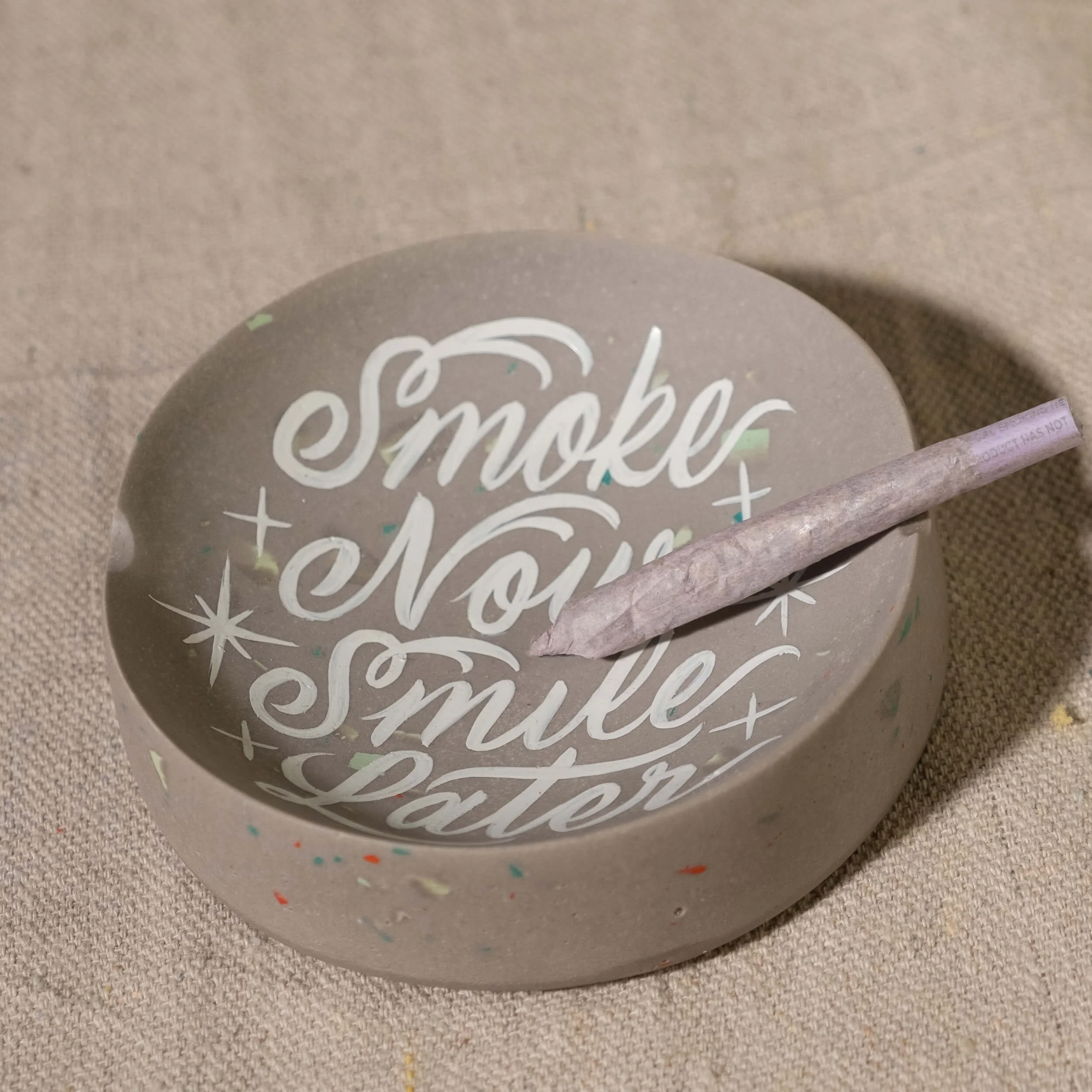Ashtray Round- Smoke Now - Lt Earth w- White-2.jpg