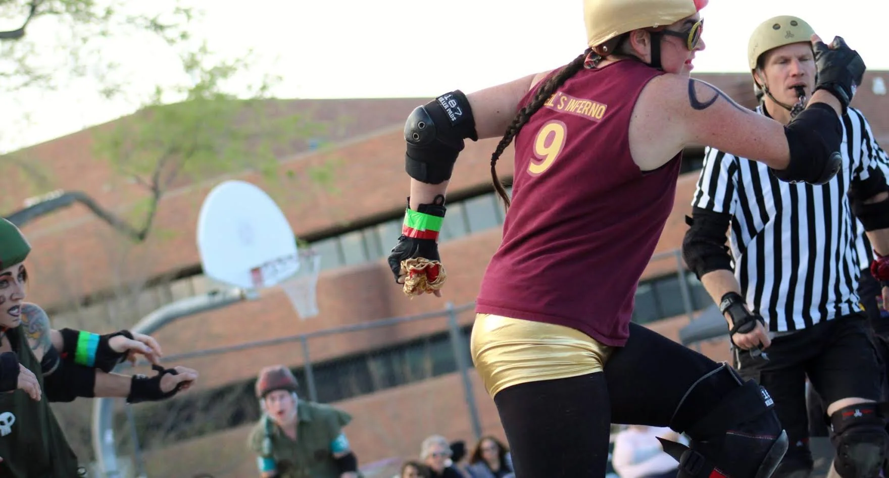 Taking a star pass in the last Disco Brawlers vs. Dooms Dames home game, May 2017 Image via Amy V. Marks