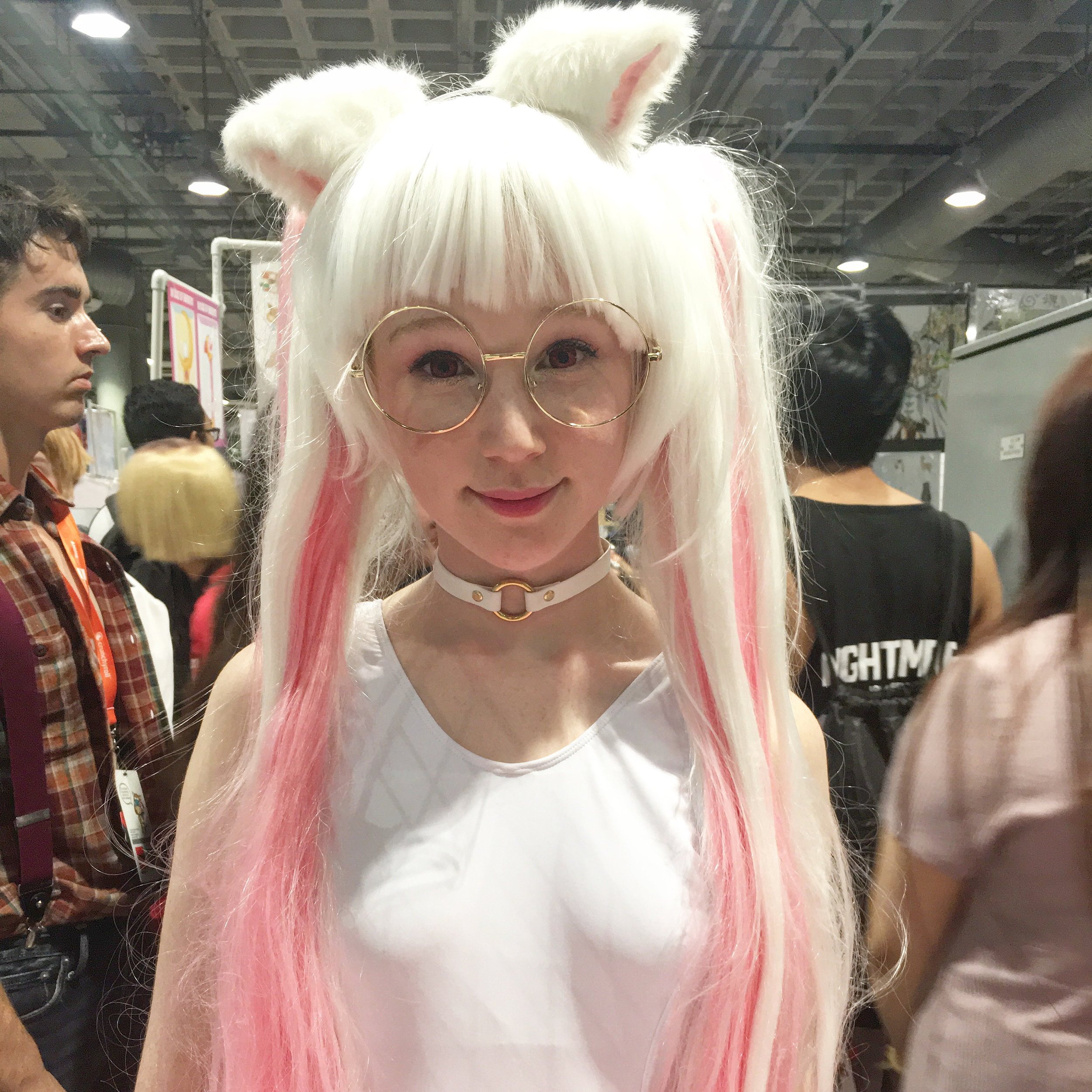 white_mini_o_ax.jpg