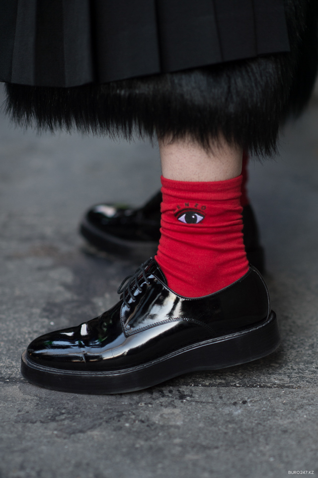PFW-FW14-15-streetstyle-day6-3.jpg