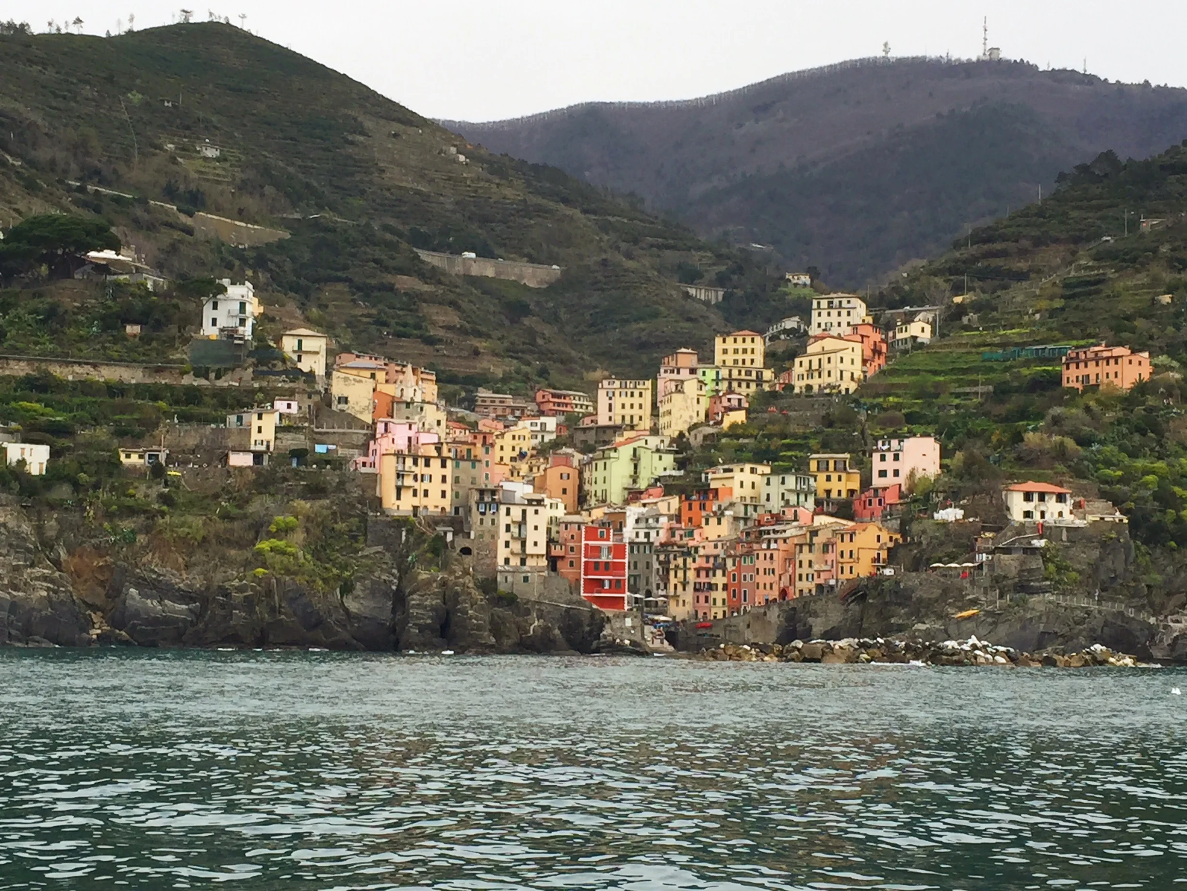 how to visit riomaggiore in cinque terre