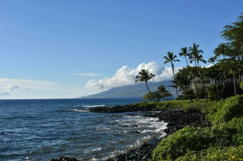 How to Plan a Luxury Maui Trip: Why Your Hotel Choice Shapes the Entire Experience