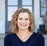 Barrie R. headshot-cropped.jpg