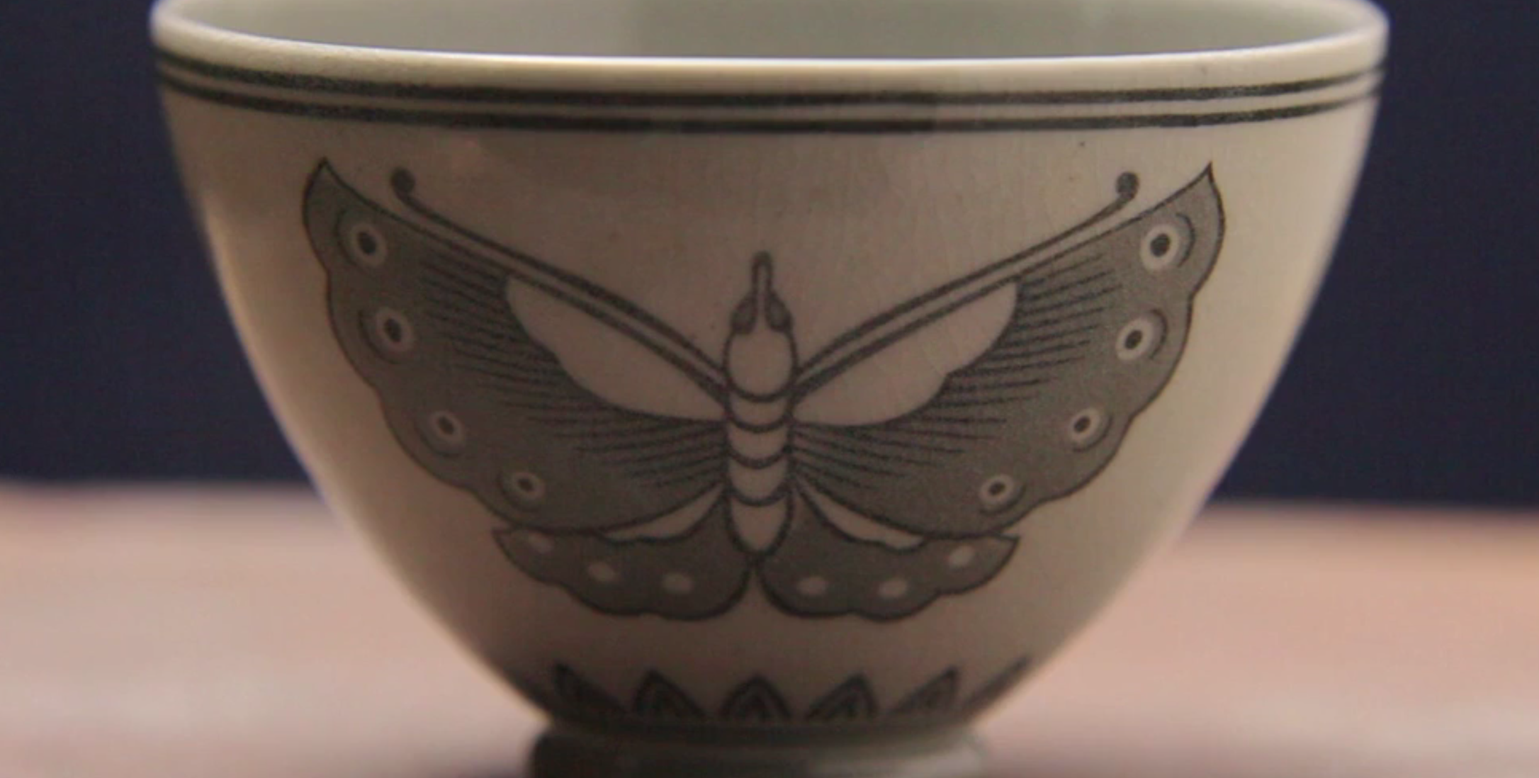 Contemporary interpretation of design on Japanese Yatsushiro Ware (NHK World TV)