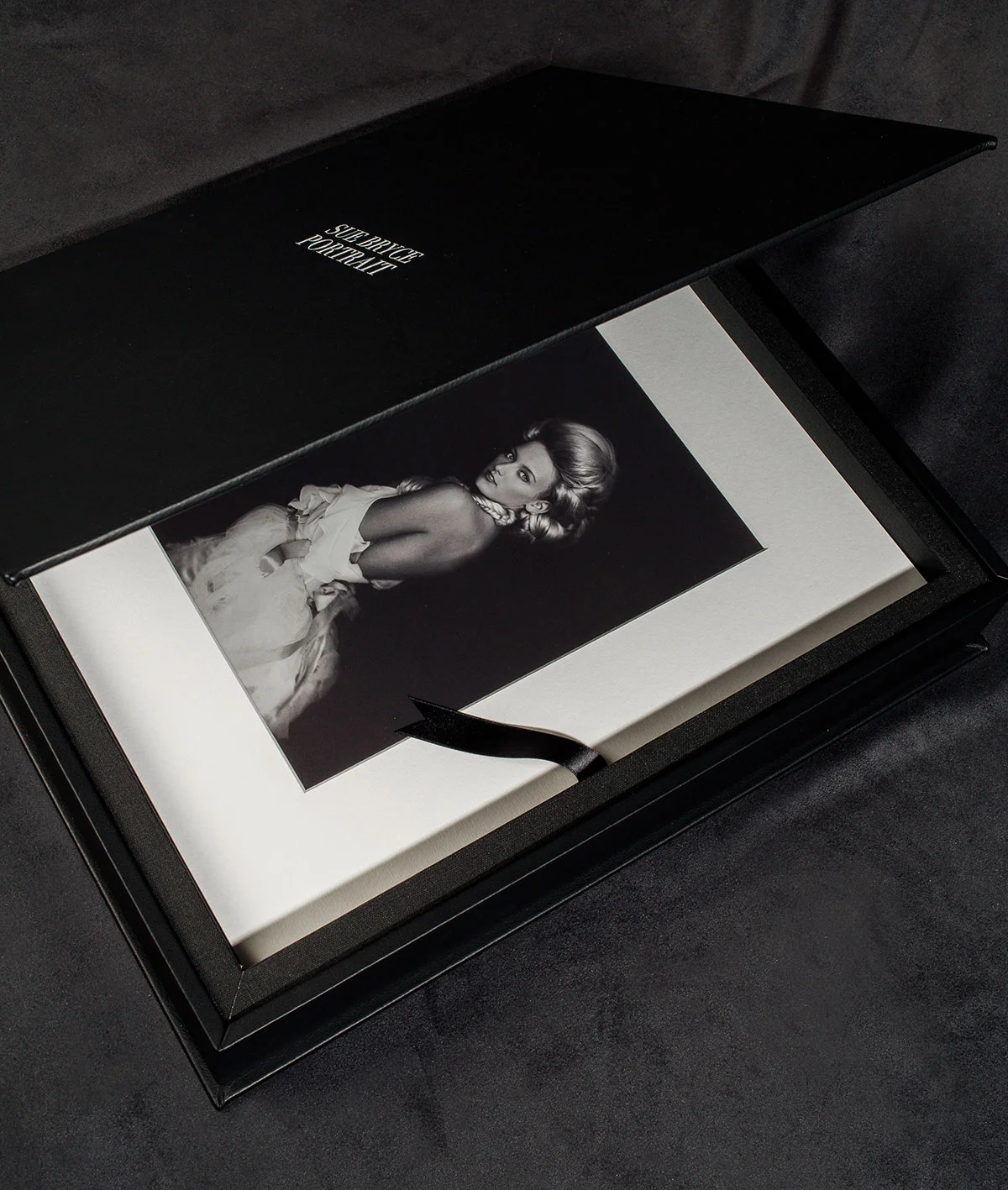 We offer the Leather Folio Box in black.