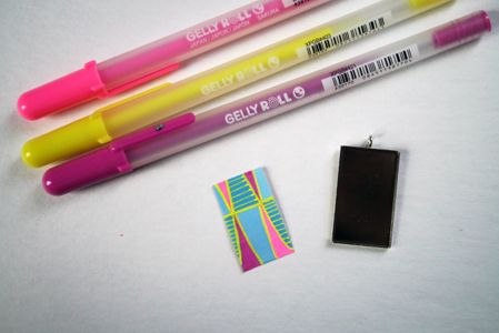 I used the Sakura Gelly Roll ® pens in colors: Moonlight Fluorescent Yellow, Moonlight Fluorescent Pink, and Moonlight Purple on this example.