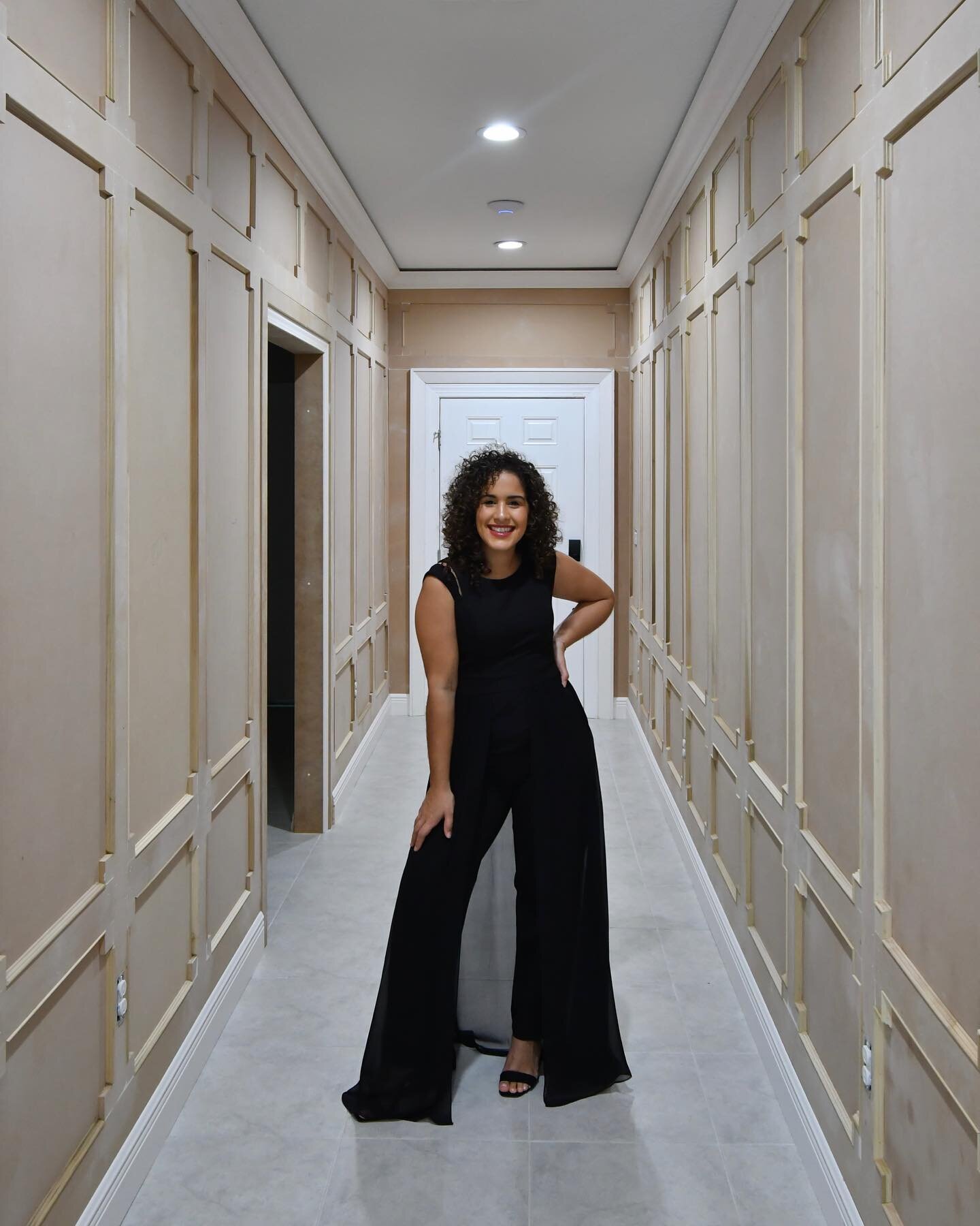 It&rsquo;s tha 1st of the month, Get up, get up! 
Can you believe it&rsquo;s already March 2021! This month we have 3 projects and a major birthday in our home. What are you looking forward to this month? 

I&rsquo;m standing in my hallway here, we&r