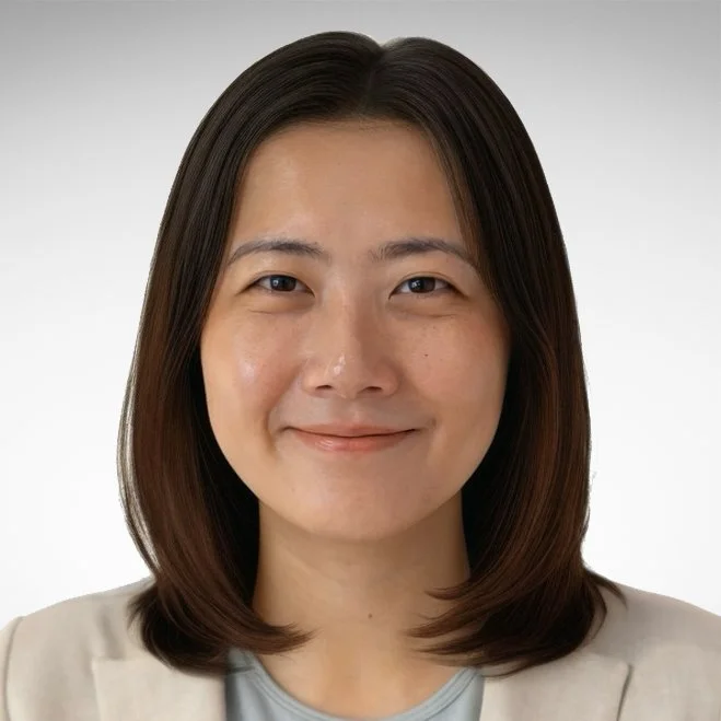 Della Zhang headshot.jpg