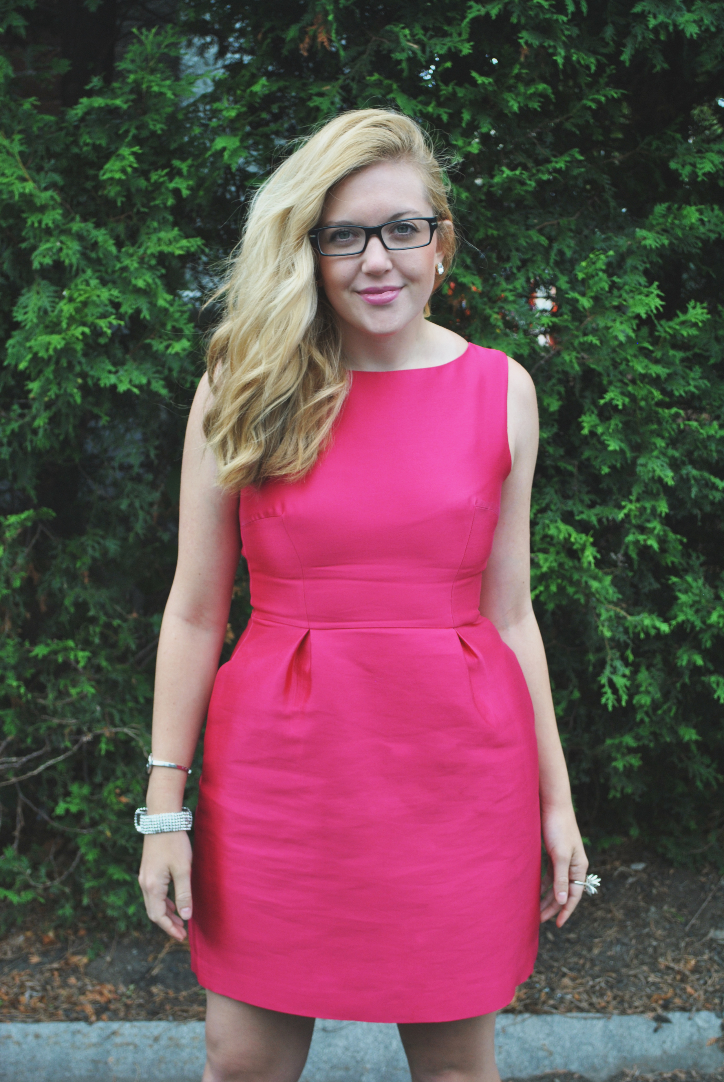 felicity smoak inspired fashion // pink dress // kate spade // trench coat // burberry // evening outfit | thoughtfulwish