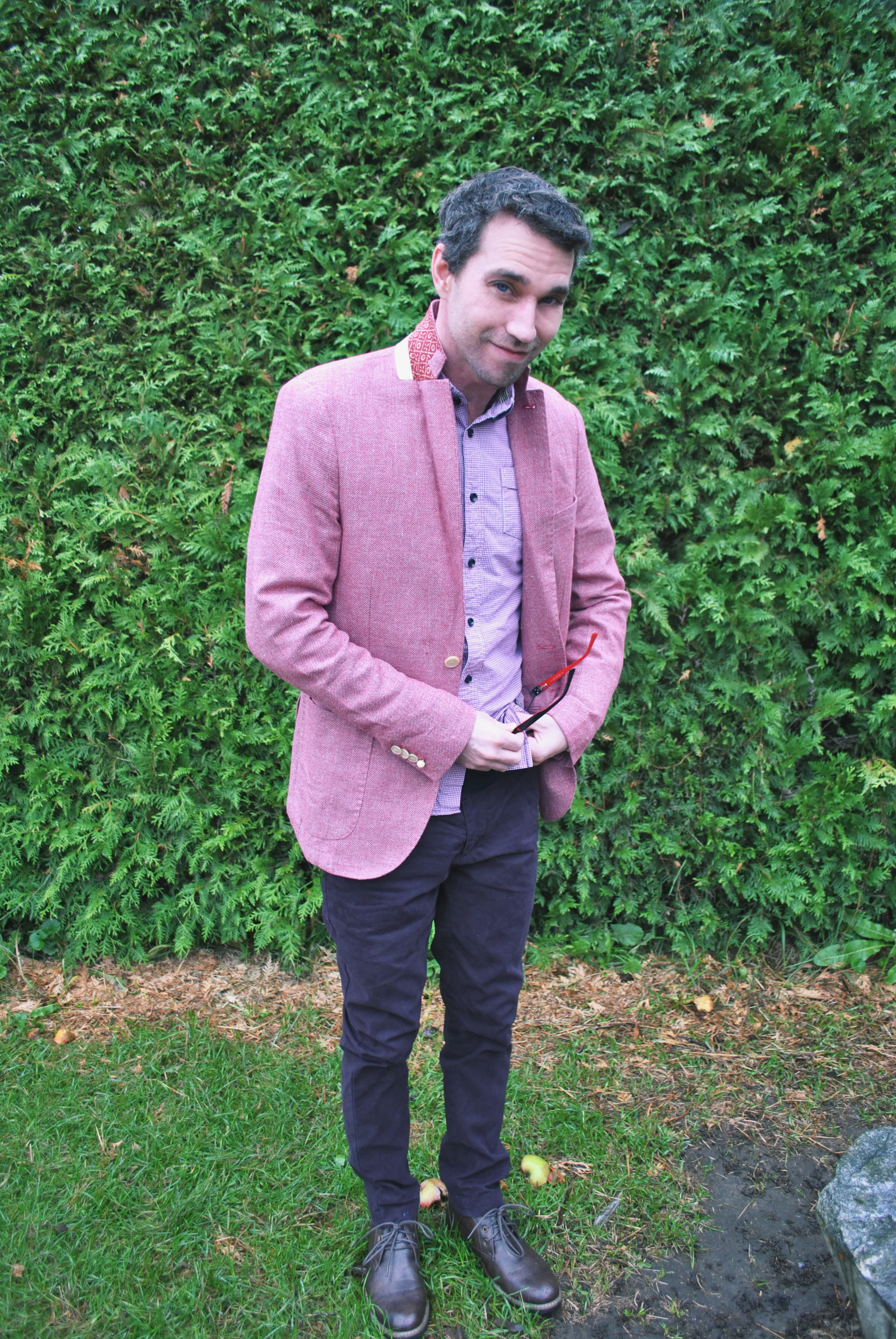 Maroon Apple - Menswear 