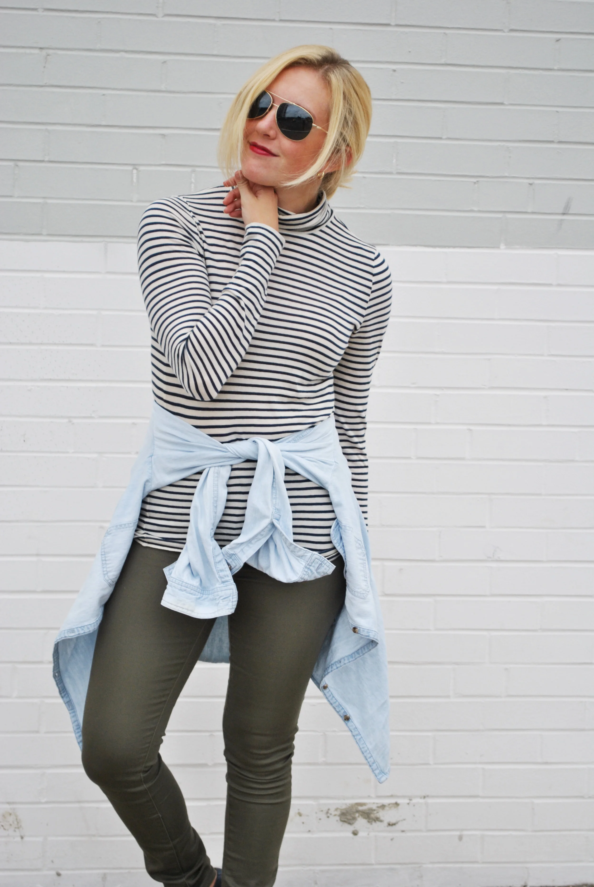 thoughtfulwish | j.crew // preppy style // fblog / fashion blog // stripes // chambray // layers // fall outfit // fall look // fall wear // meredith wish // boston fashion