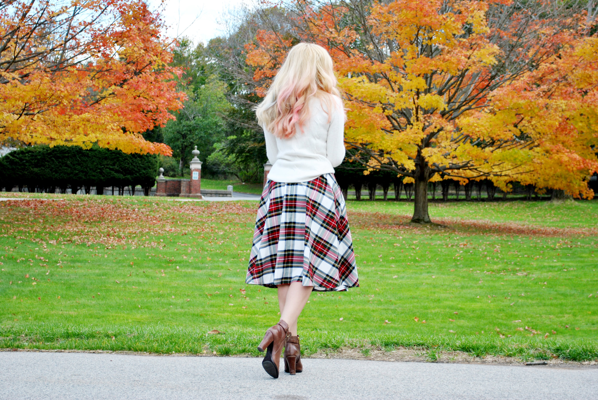 thoughtfulwish | tartan // preppy outfit // fall outfit // j.mclaughlin // boston // meredith wish