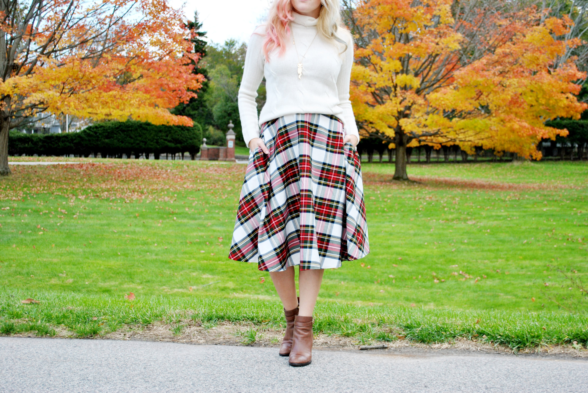 thoughtfulwish | tartan // preppy outfit // fall outfit // j.mclaughlin // boston // meredith wish