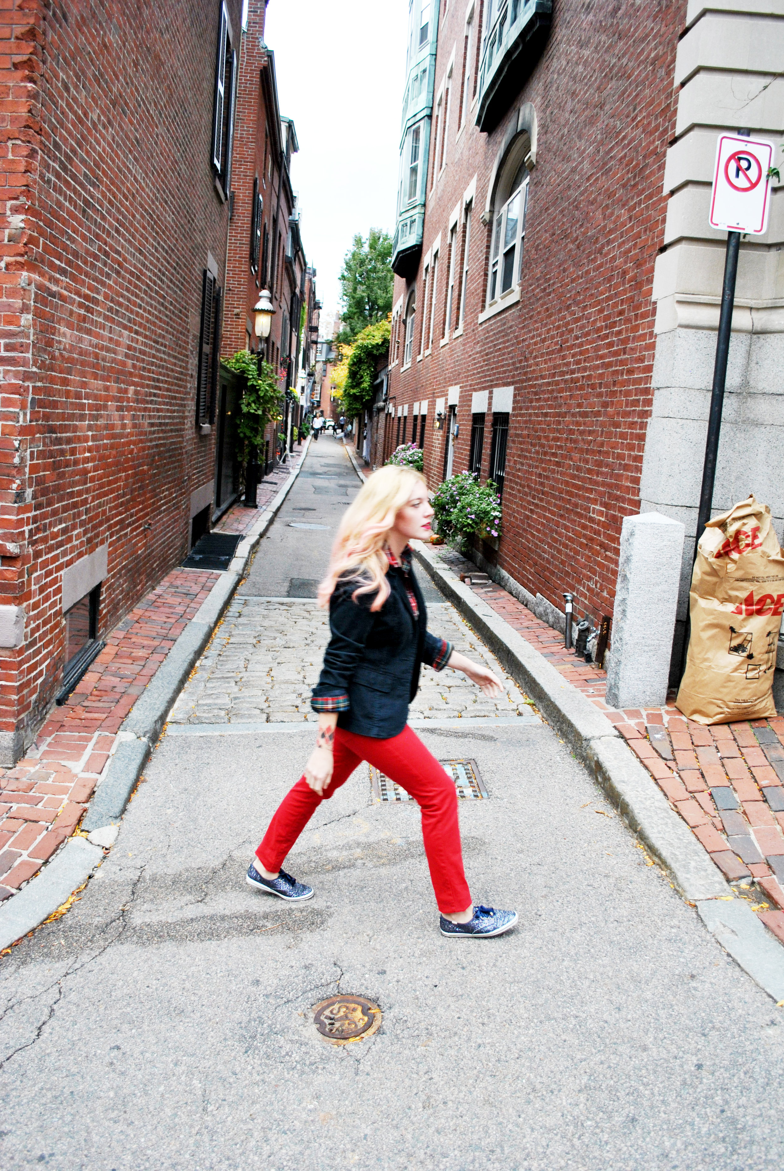 thoughtfulwish | plaid // preppy // red // blazer // j.mclaughlin // j.crew // beacon hill // boston // meredith wish // acorn street