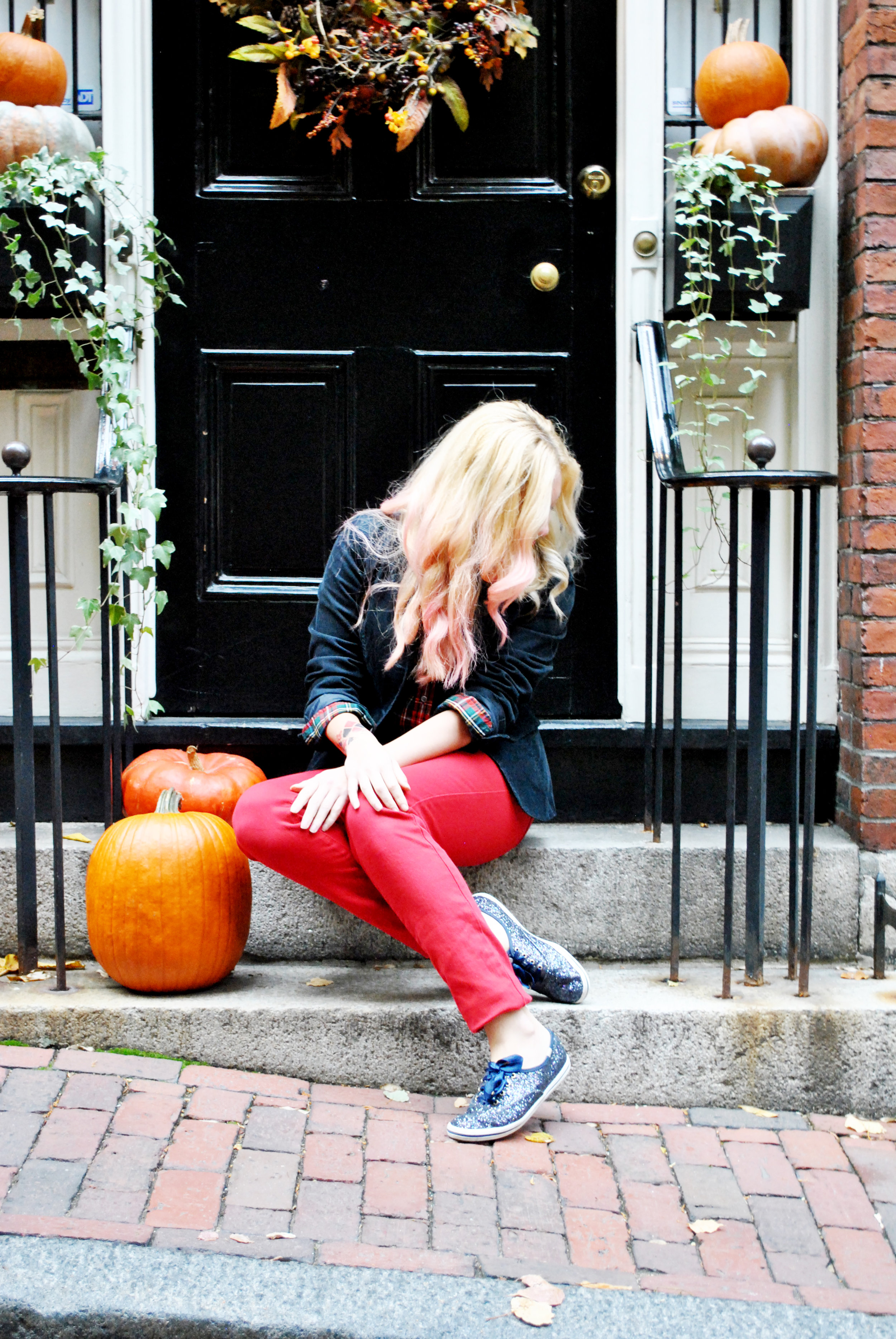 thoughtfulwish | plaid // preppy // red // blazer // j.mclaughlin // j.crew // beacon hill // boston // meredith wish // acorn street