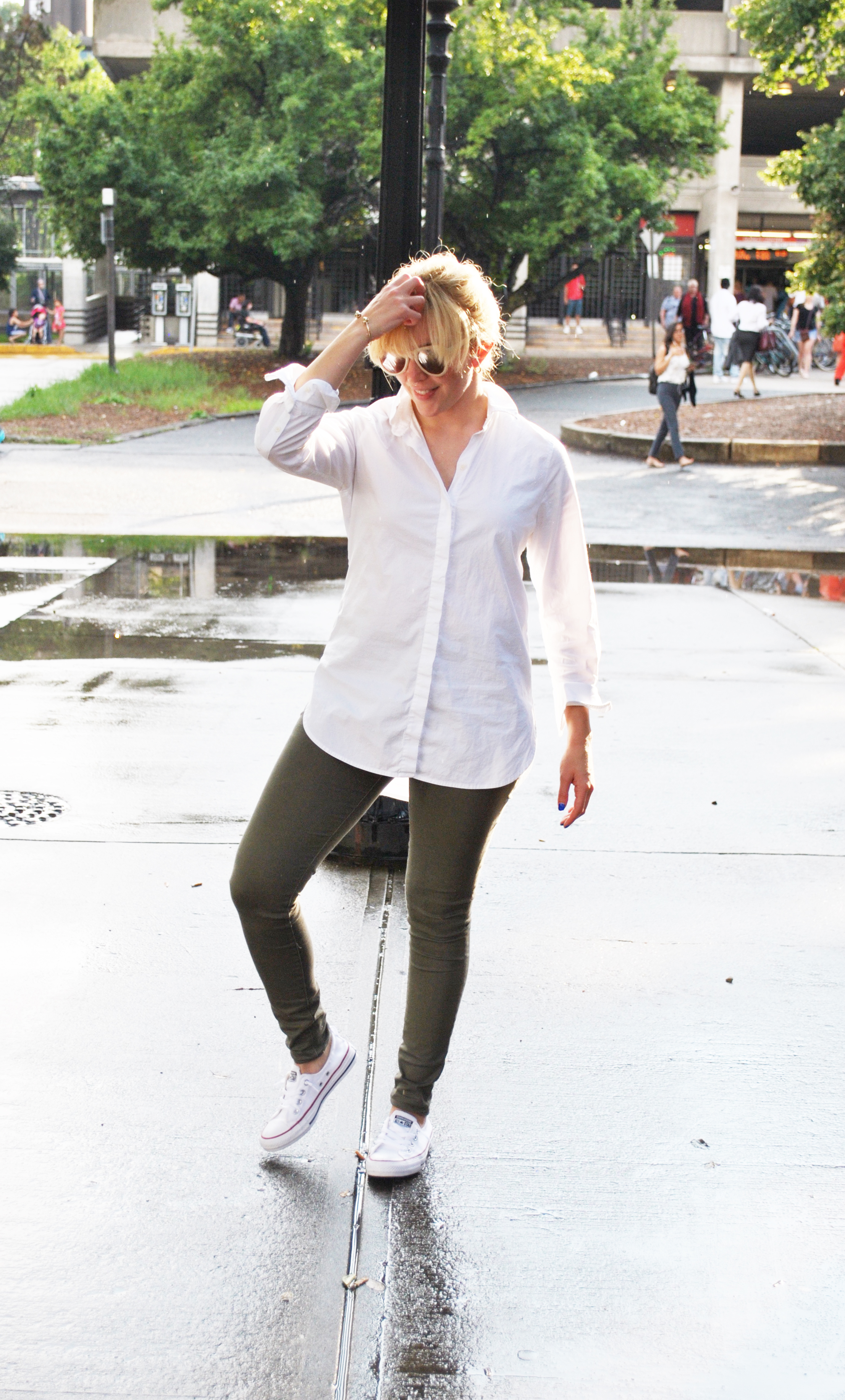 thoughtfulwish | boston, fashion, preppy, oxford shirt, olive, j.crew, fashion blogger, bosblogger, fblogger, fbog, meredith wish