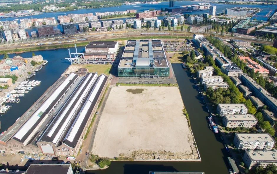 Bouwrijpe grond Oostenburg-Noord naast Van Gendthallen