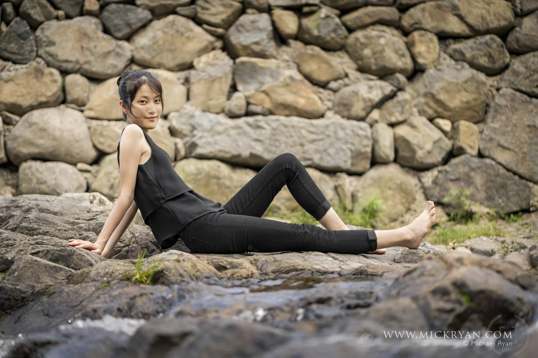 Paddling feet in a river is a rare luxury when you live in Shanghai, even if there was such a river you would not put any part of your body in it. This fresh water straight from the mountains feeds the local reservoir.