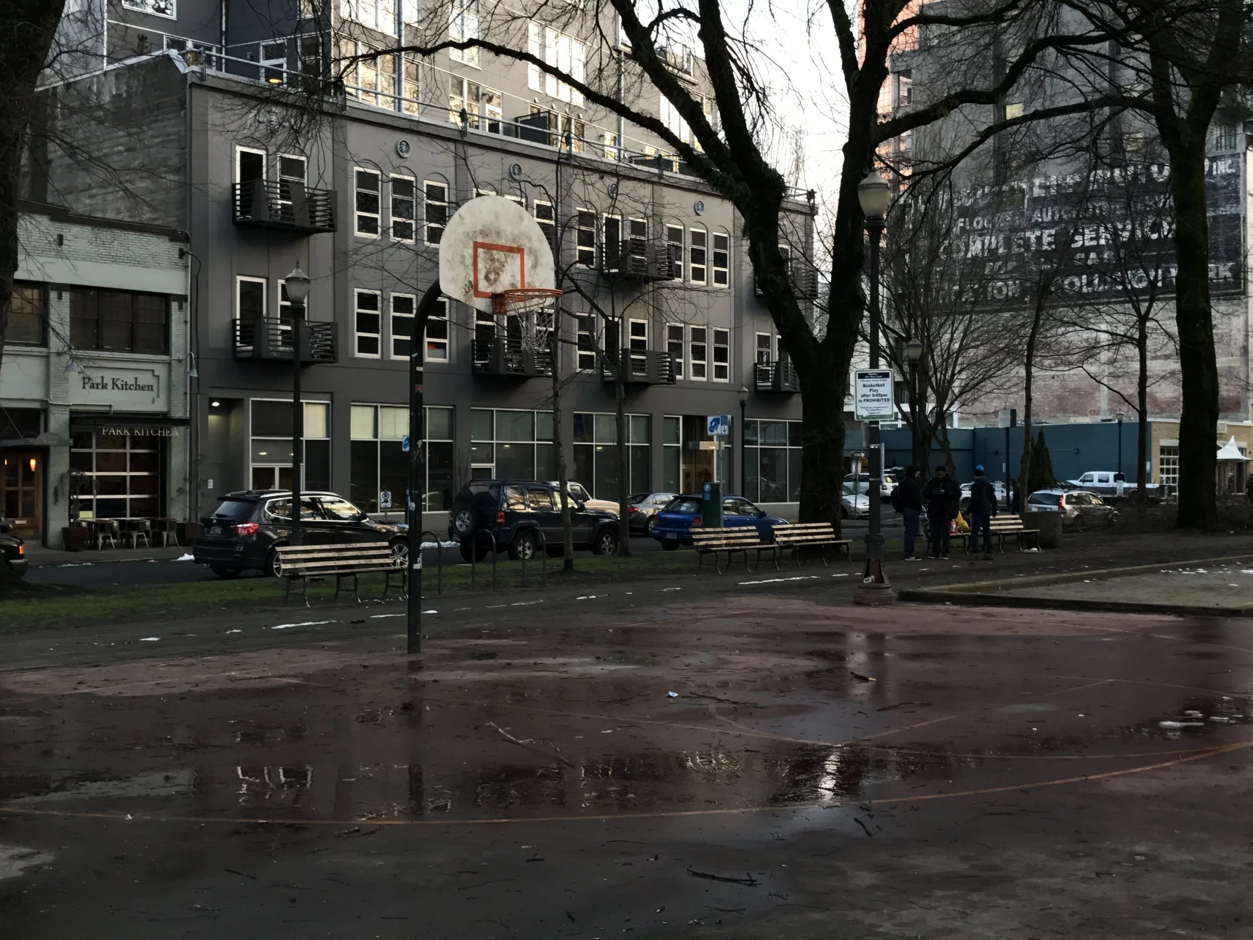 HUNTER GATHERER @LIVING ROOM THEATER