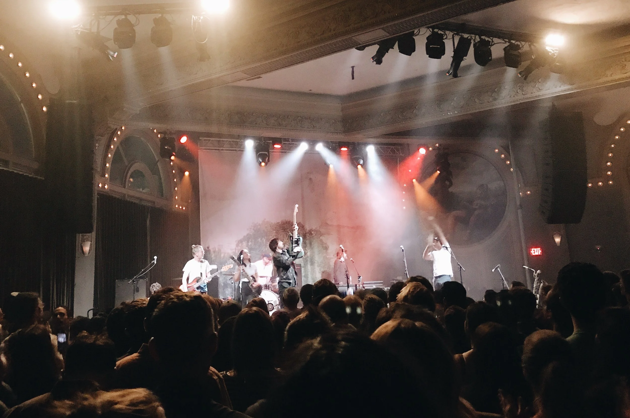 BROKEN SOCIAL SCENE@CHIRISTAL BALLROOM