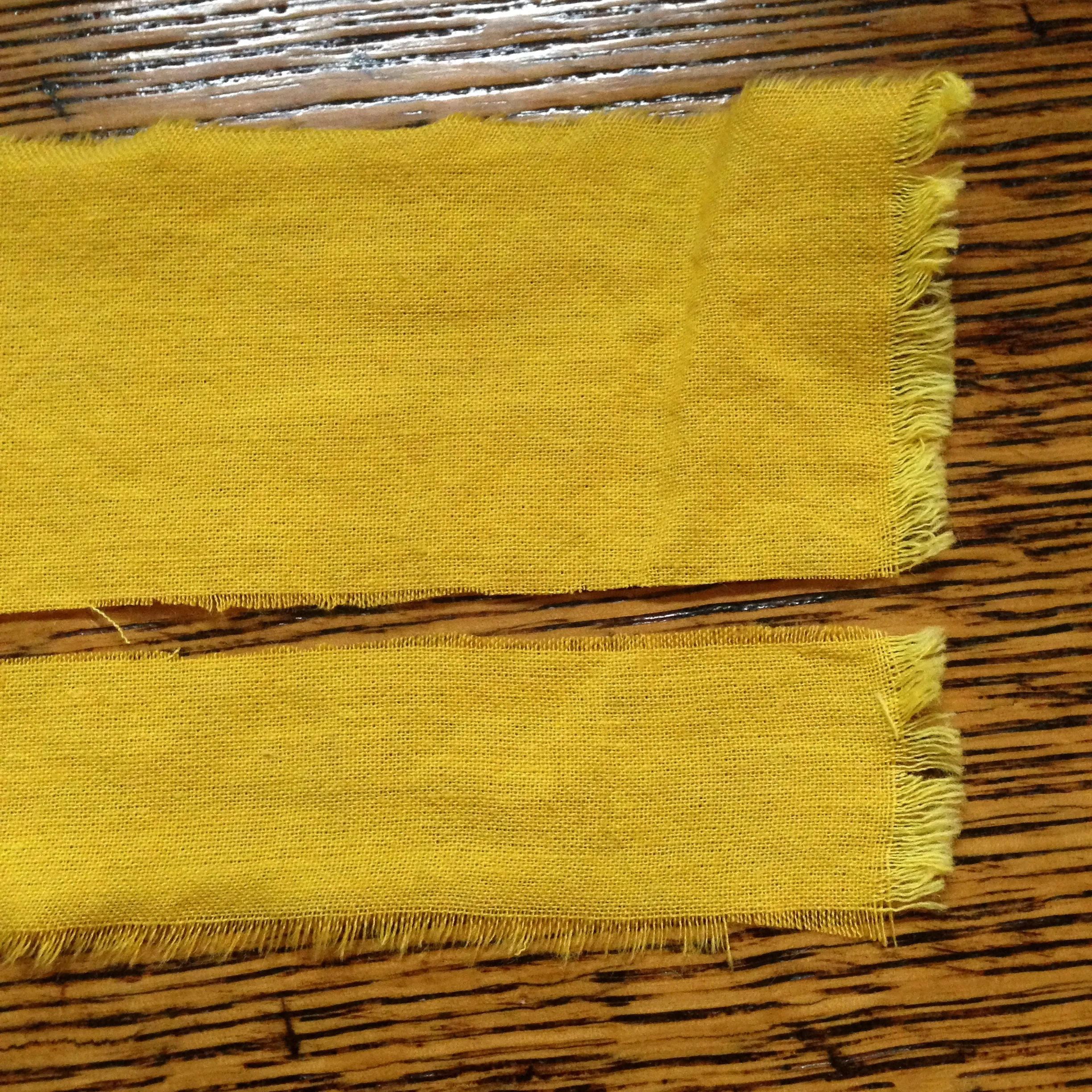 Pull away the loose threads to reveal the fabric grain! Trim if necessary.