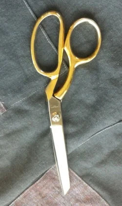 scissors.jpg