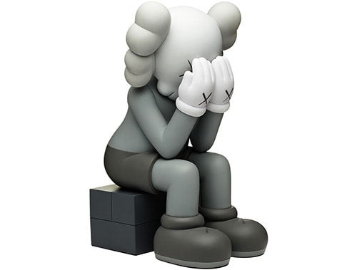 KAWS_COMPANION_Passing_Through_Grey-min.jpg