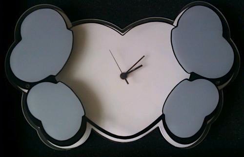 kaws-hectic-wall-clock-limited_360_33c353241fafb52_25e1ab8158c4c7814adb2eeed10c993e.jpg