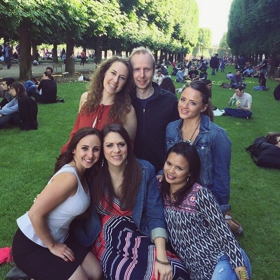 The gals (minus Lexi) and Rob in the Luxembourg Gardens. 