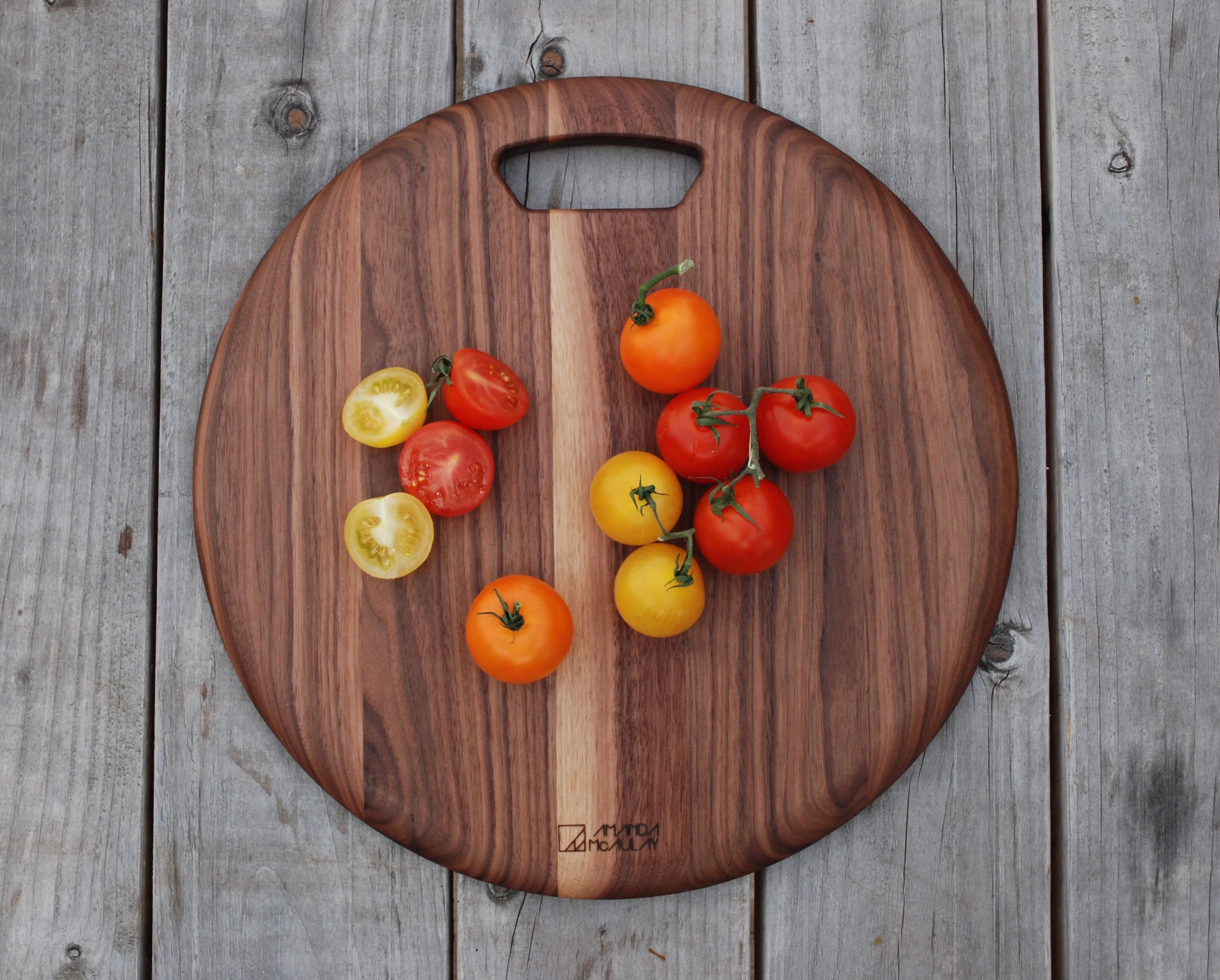 ROUND 16X20 copy.JPG