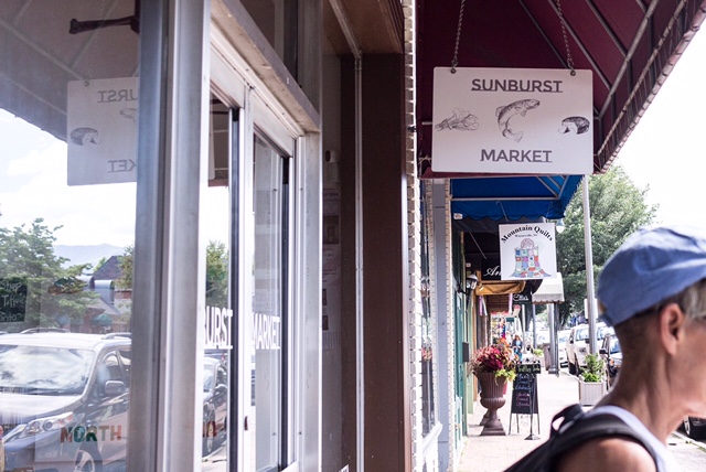 Sunburst Market is a young shop, but I love going here for snacks and local beer and a variety of other foods. They recently moved into a space with a kitchen so now they are serving homemade yummy things!