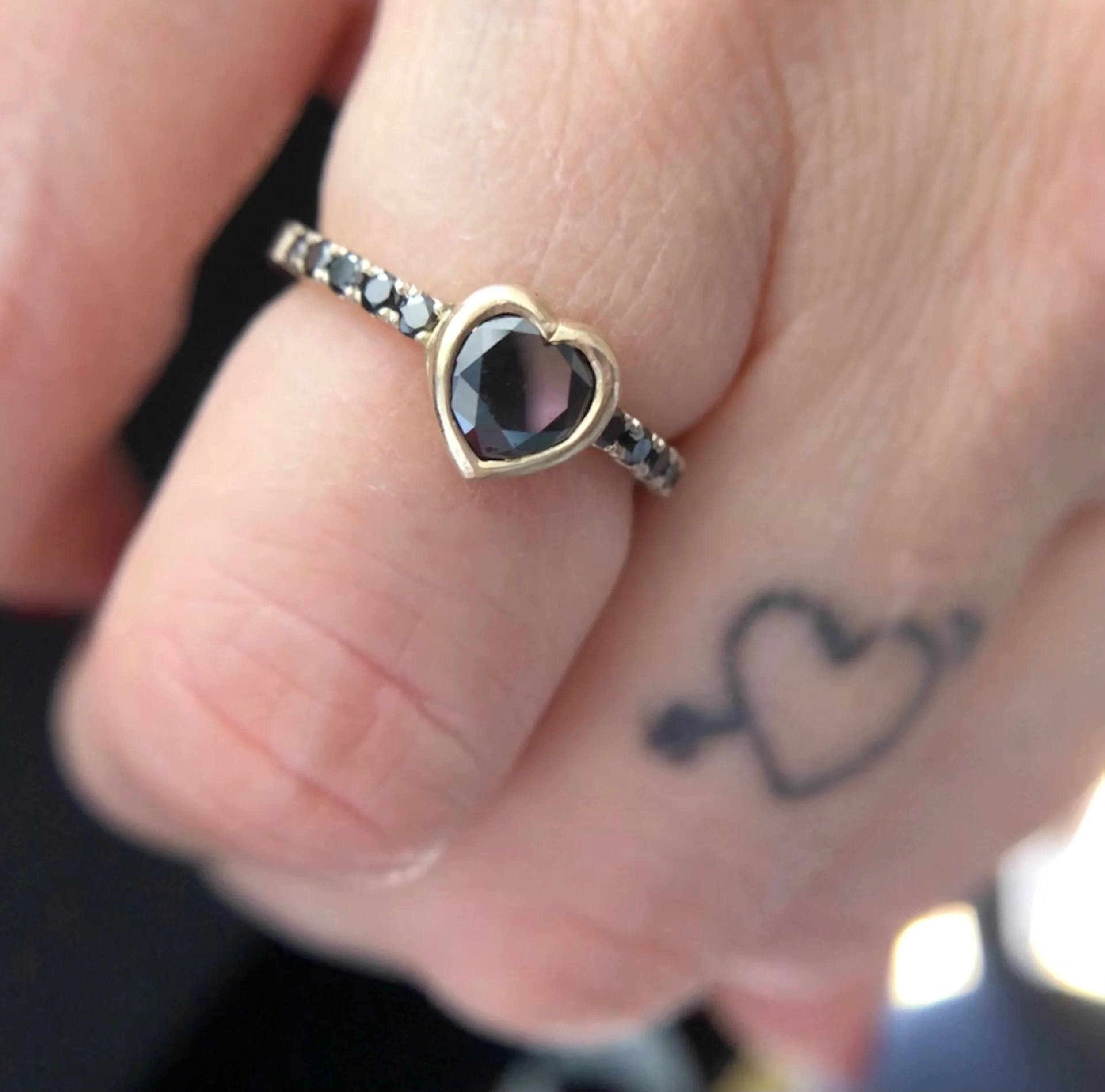 FD03FB41-10CD-4FE9-8A75-63247E8B9F0E