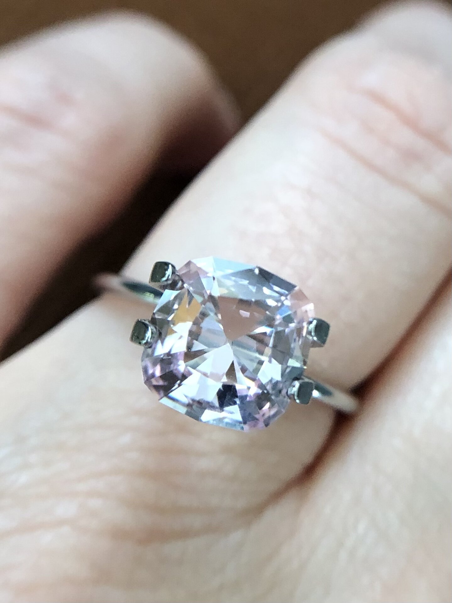 D85BC182-CA73-4BF1-9250-DF0FD8E5BEBE