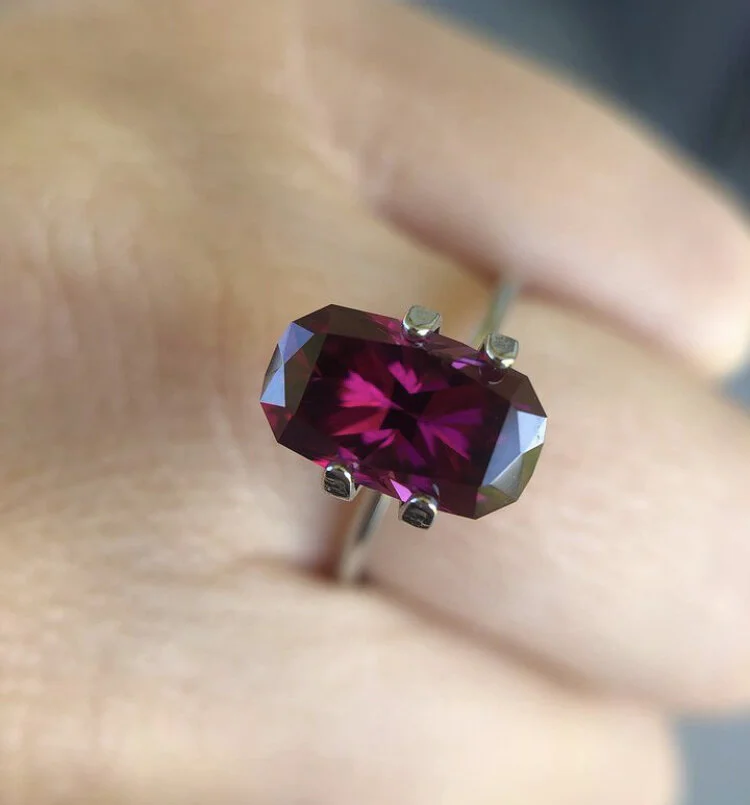 AF104E8C-16F0-42B3-87E6-90DA5A2F5605