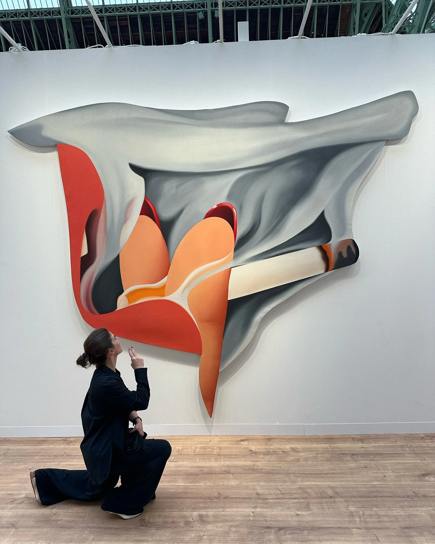 &ldquo;A smoke and a pancake. You know, a flapjack and a cigarette? No?&rdquo; 

#tomwesselmann #artbaselparis 🛰️🌞🌴 

Suivant, next! @shuter.club