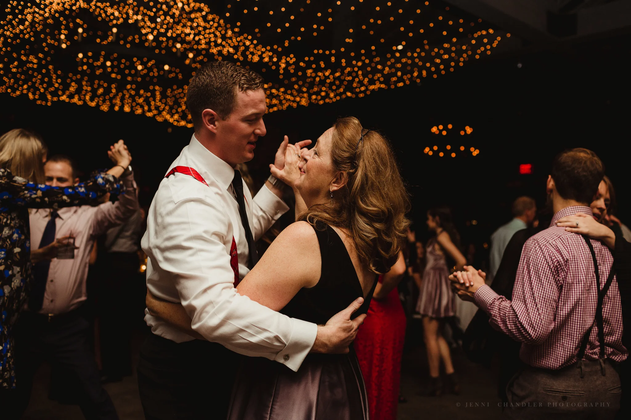 jennichandlerphotography_2017oldedwardsbrittanydawithsiobhan_WEB-131.jpg