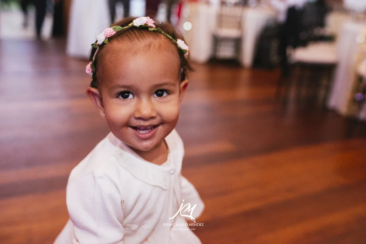 flower-girl-boda-bogota-matrimonio-juliethbravo-wedding-planner.jpg