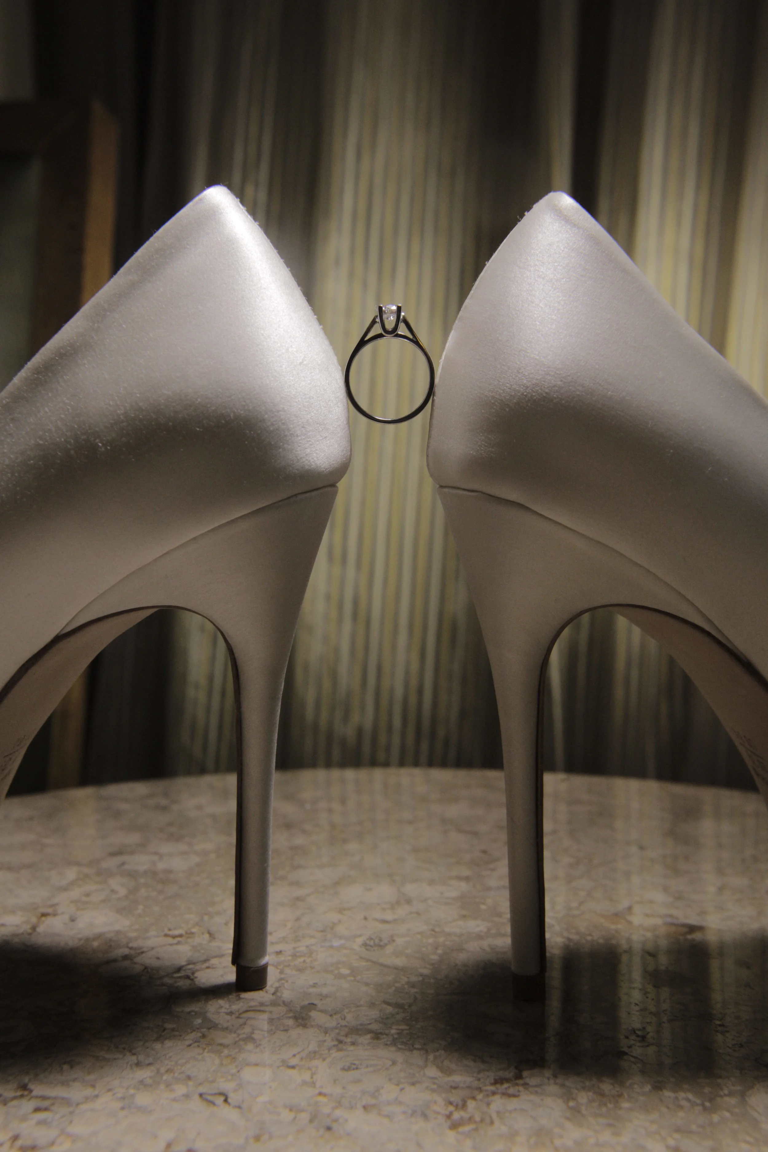 juliethbravo-weddingplanner-shoes-bride-zapatos-novia-rings-anillos.JPG