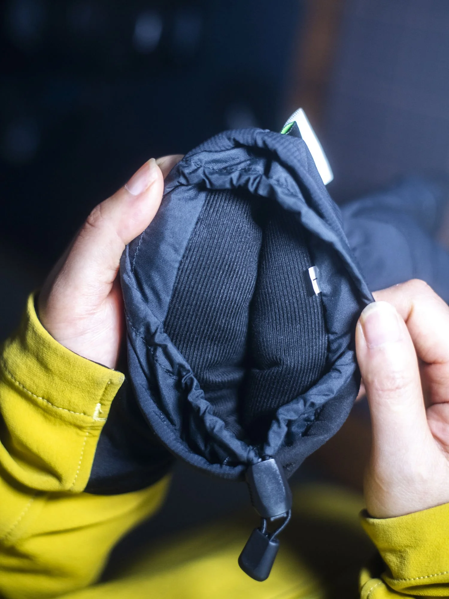 Gloves-Black-3.jpg