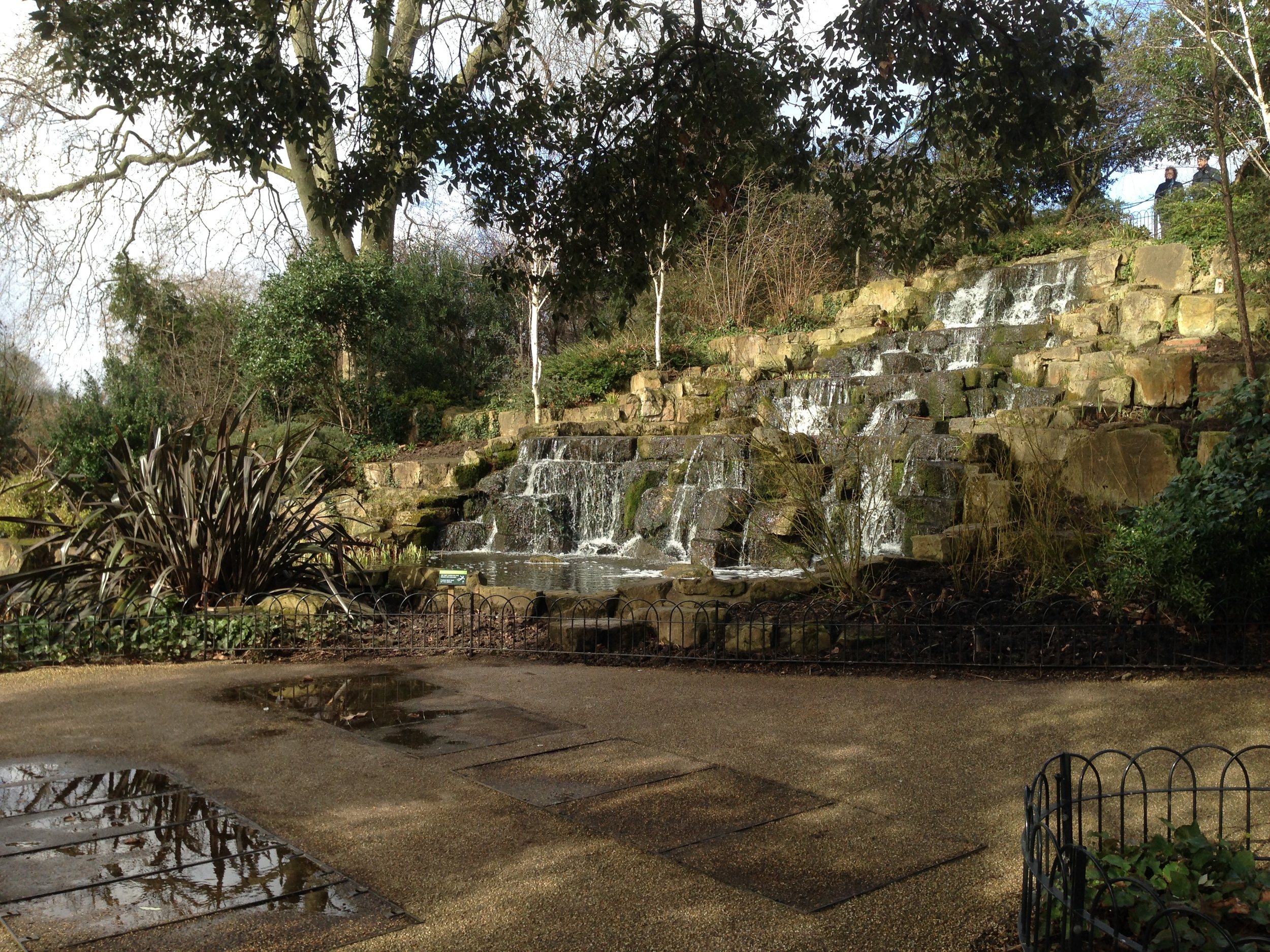  Queen Mary's Gardens - London 