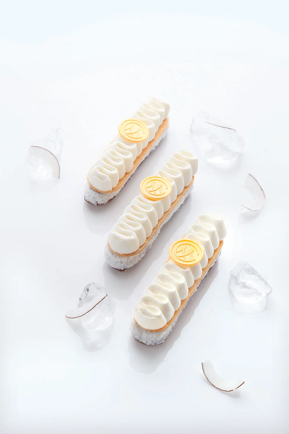 Coconut Eclair 
