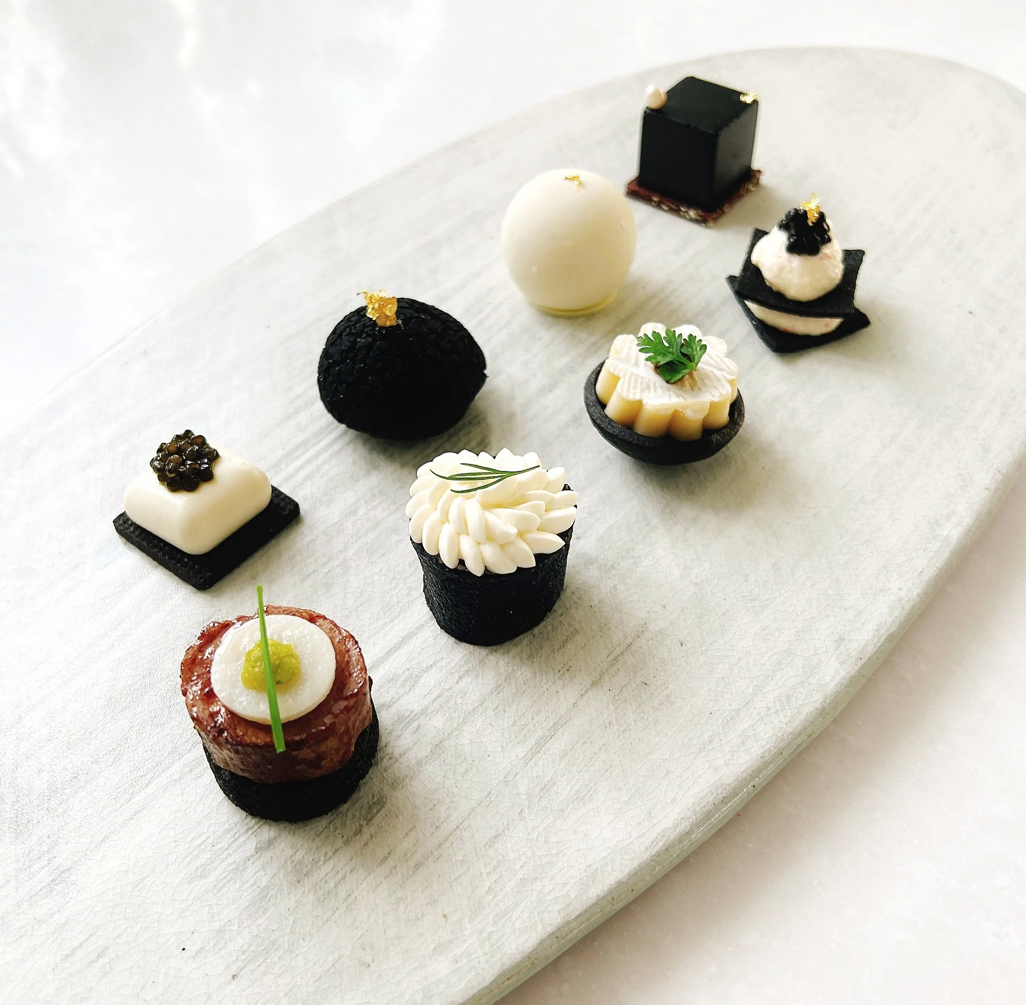 SAINT LAURENT Canapés 2022