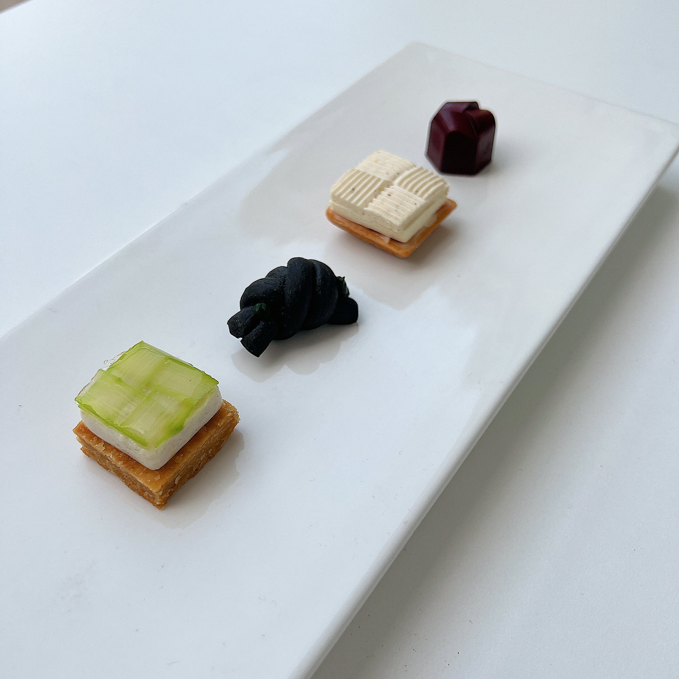BOTTEGA VENETA VIP Canapes 2025