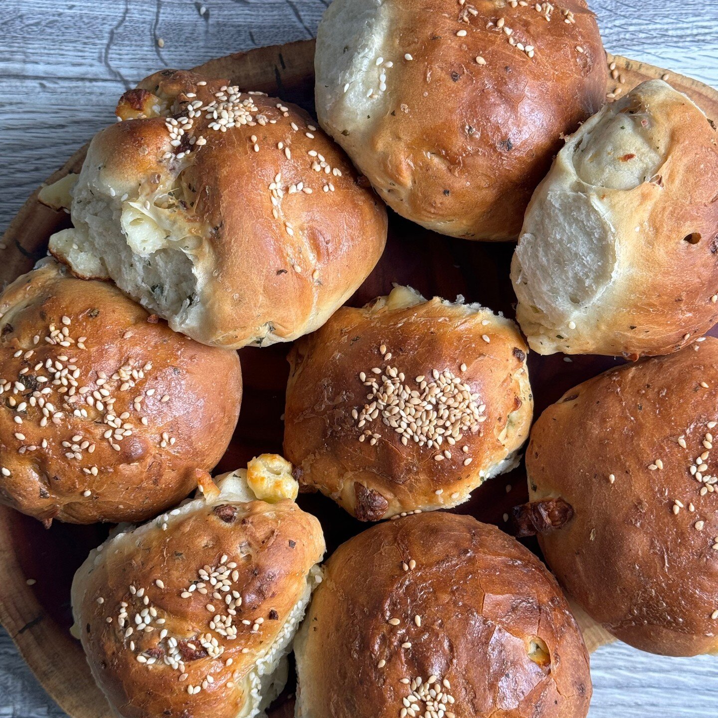 Yiayia Martha&rsquo;s Halloumopite (Halloumi Buns from Cyprus)
Rainydaybites bookclub challenge from Yiayia: Time-perfected Recipes from Greece&rsquo;s Grandmothers 
Another opportunity to explore traditional and classic recipes! Yes!
These buns are 